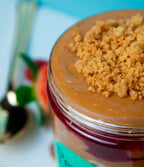 Torta de Vainilla con Manjar de Olla y Frutos Rojos